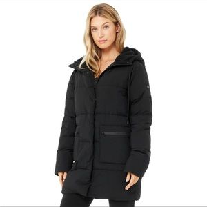 ALO Yoga Cypress Puffer size Small